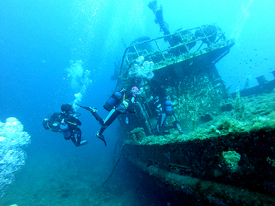Wreck Dives scuba diving Santorini Greece